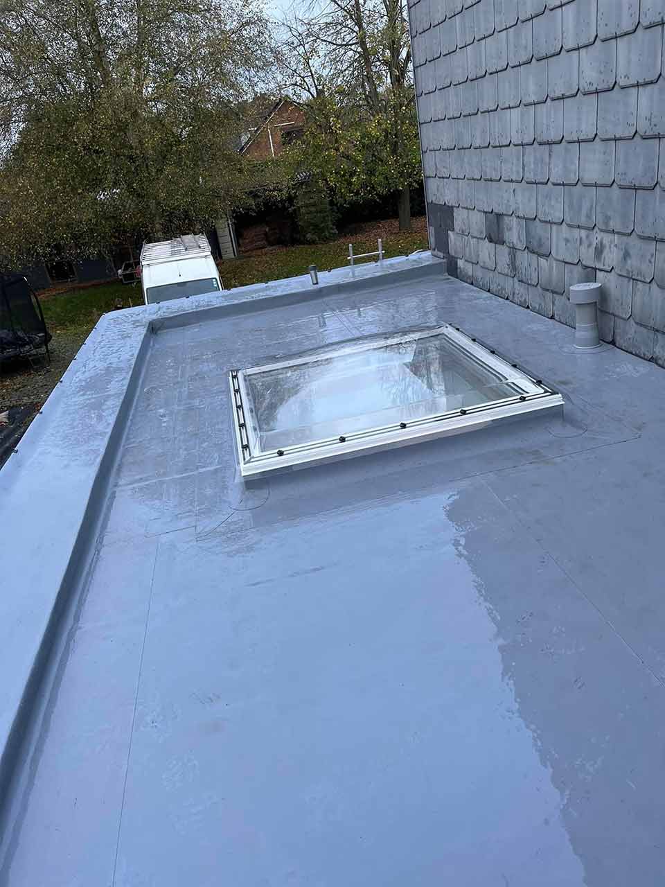 Étanchéité de toiture plate et plateforme EPDM